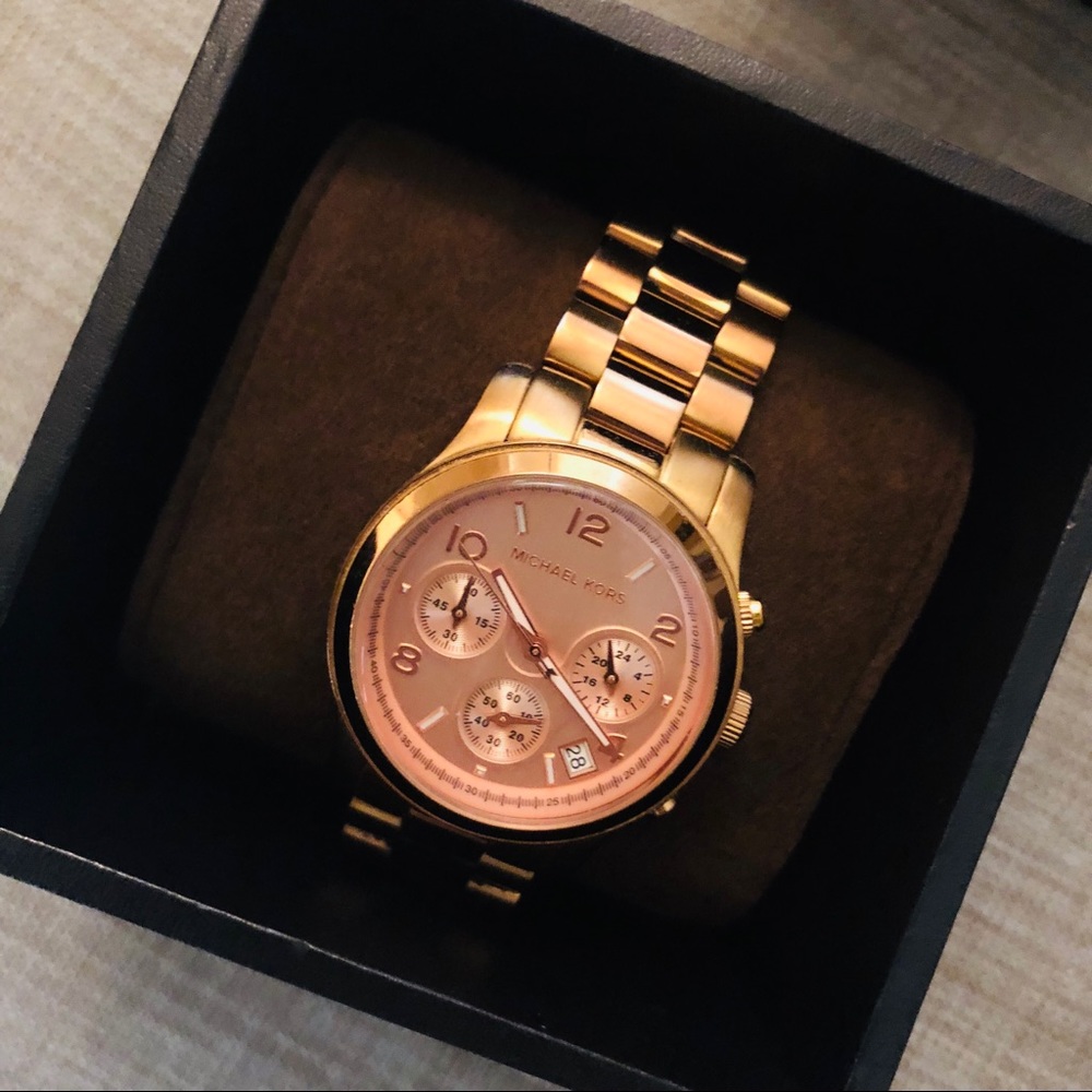 MICHAEL KORS ROSE GOLD BOYFRIEND WATCH